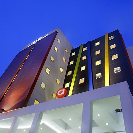 Amaris Hotel Bekasi Barat Exterior photo
