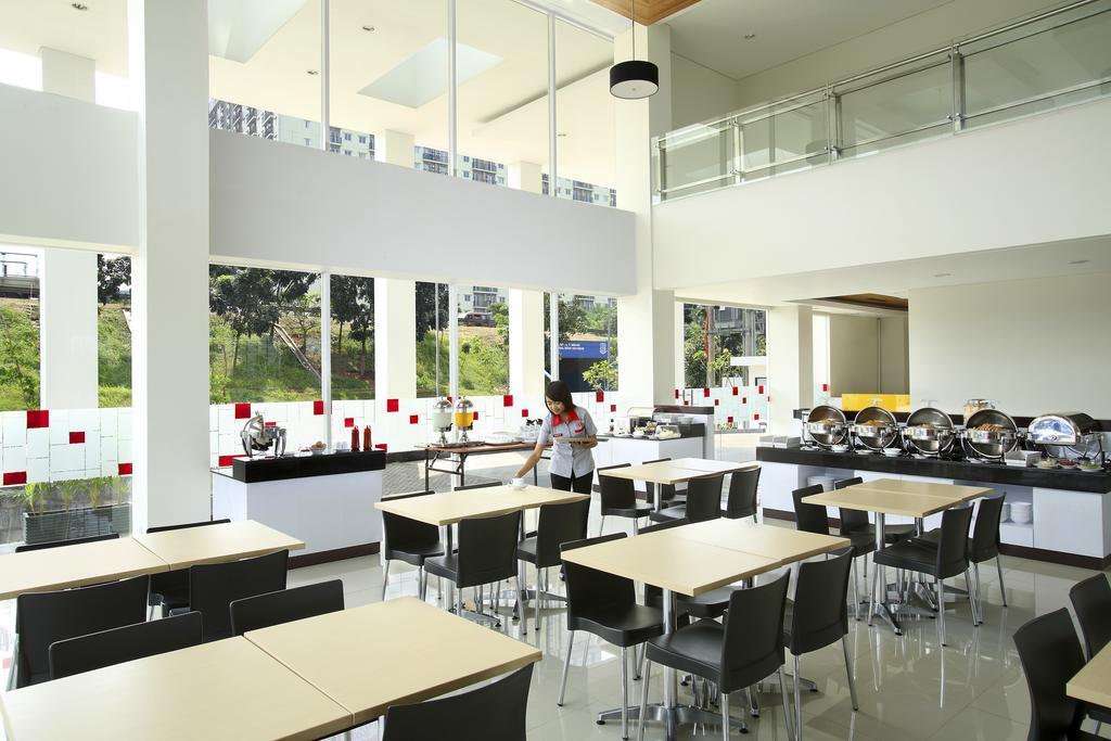 Amaris Hotel Bekasi Barat Exterior photo